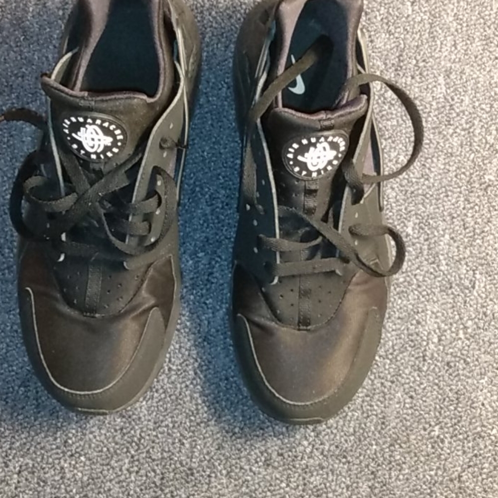 Nike Air Huarache size 11